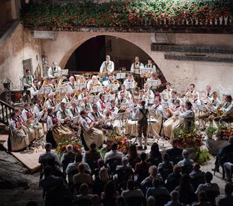 tgcastelfeder-schlosskonzert2024-hr-monsorno-1000701